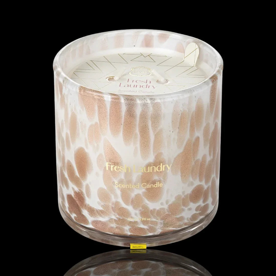 LALINE Fresh Laundry Scented Candle 396 g unangezündet, mit bedruckter Kartonscheibe auf dem Wachs
