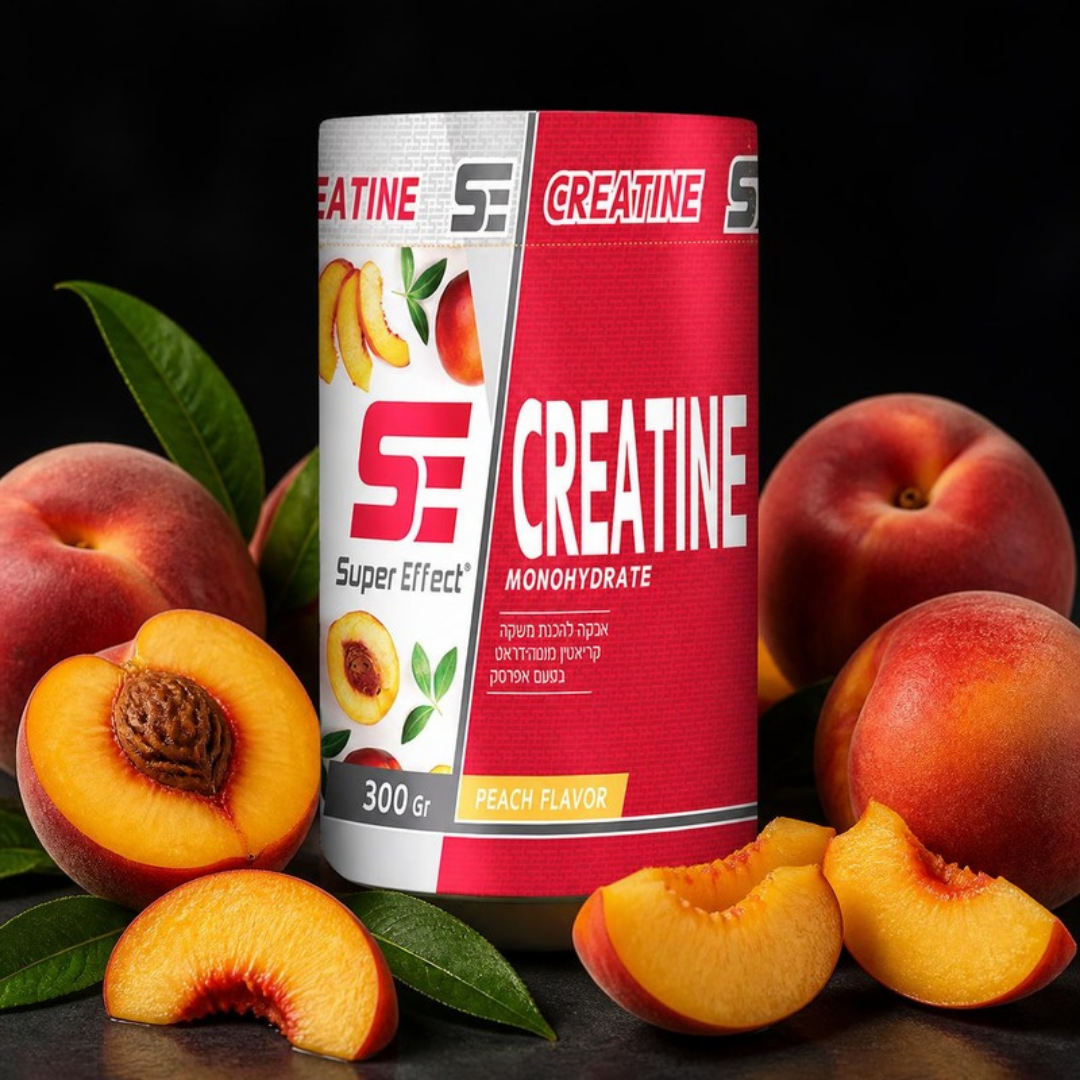 Super Effect creatine monohydrate peach powder 300 g tub surrounded by sliced peaches